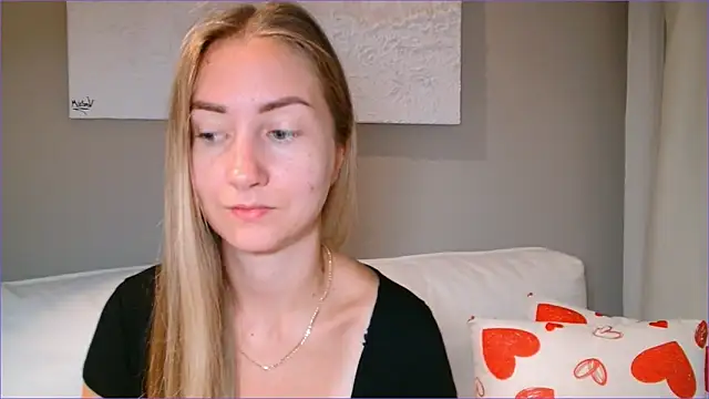 BluueSilk online show from October 16, 2025, 5:38 am