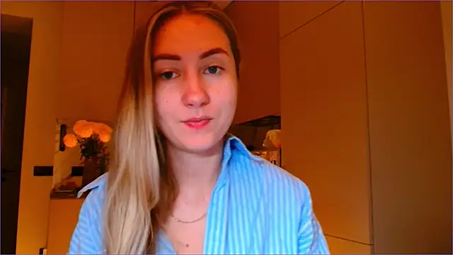 BluueSilk online show from November 13, 2025, 6:06 am