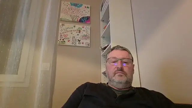 Snapshot of doudou310 chatting on February 20, 2026, 5:37 am doudou310 online show from February 20, 2026, 5:37 am