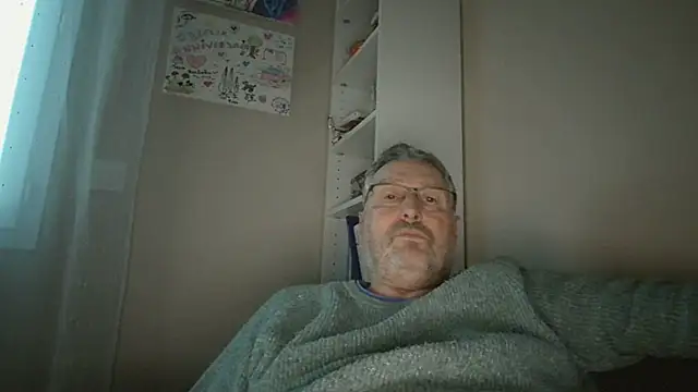 Snapshot of doudou310 chatting on February 16, 2026, 5:00 pm doudou310 online show from February 16, 2026, 5:00 pm