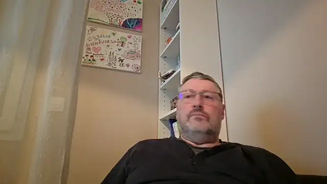 Snapshot of doudou310 chatting on February 15, 2026, 5:41 am doudou310 online show from February 15, 2026, 5:41 am