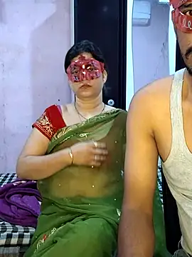 hotcuple7 online show from July 1, 2026, 3:45 pm