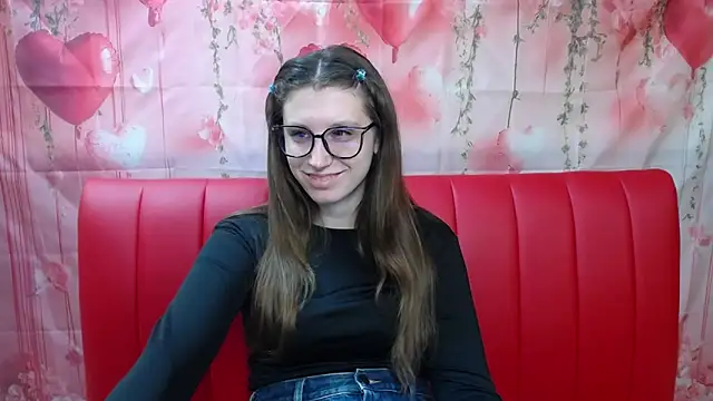 LilianaShine online show from March 19, 2026, 6:13 am