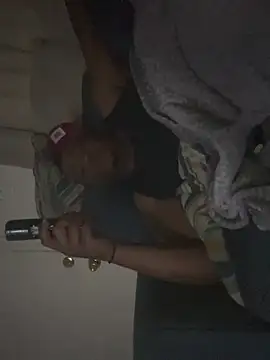 Snapshot of bigdickkeyyy23 chatting on February 27, 2026, 9:42 am bigdickkeyyy23 online show from February 27, 2026, 9:42 am