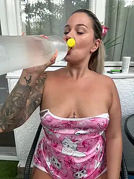 sexybatwomen33 online show from July 15, 2026, 5:47 am