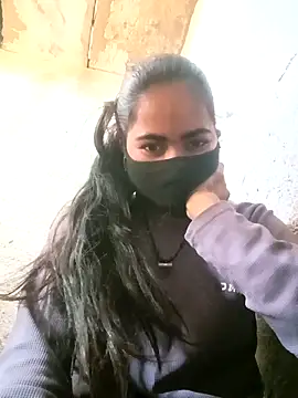 Sunali Bendre online show from March 21, 2026, 2:24 am