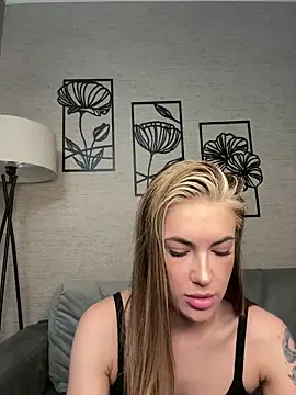 xXKelly bonb0nXx online show from March 29, 2026, 3:02 pm