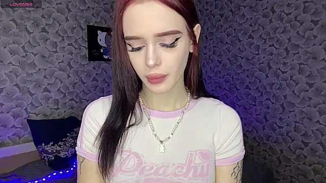 Snapshot of IeshaOsorio chatting on February 10, 2026, 6:45 am IeshaOsorio online show from February 10, 2026, 6:45 am