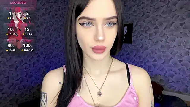 IeshaOsorio online show from April 10, 2026, 6:31 am