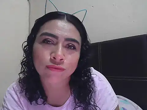 Snapshot of DalilahMx chatting on May 6, 2026, 2:54 pm DalilahMx online show from May 6, 2026, 2:54 pm