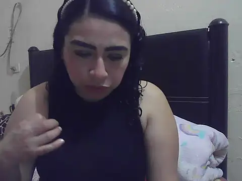 Snapshot of DalilahMx chatting on February 10, 2026, 3:22 pm DalilahMx online show from February 10, 2026, 3:22 pm