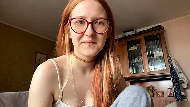 Snapshot of LaureenVielma chatting on February 27, 2026, 7:19 am LaureenVielma online show from February 27, 2026, 7:19 am