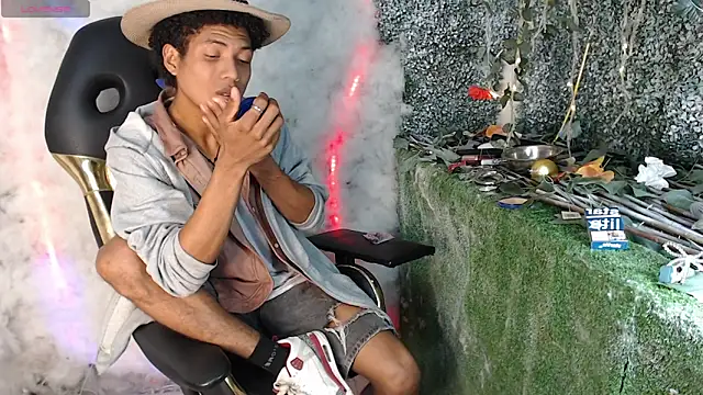 Walkers05 online show from March 15, 2026, 2:29 am