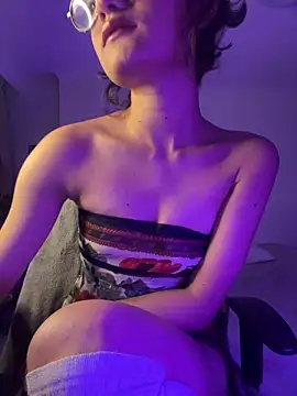 Snapshot of Miamhua-Cat- chatting on February 6, 2026, 6:31 am Miamhua-Cat- online show from February 6, 2026, 6:31 am