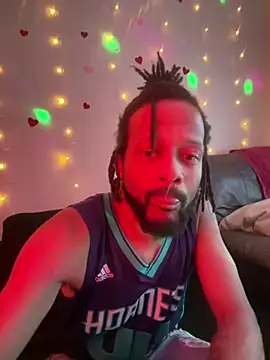 magic man1085 online show from April 4, 2026, 8:04 pm