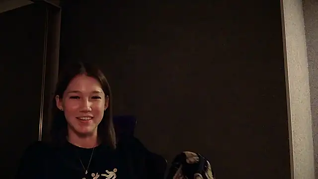 lilXdomiii online show from April 23, 2026, 3:13 pm