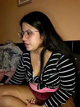 Katlovers online show from February 7, 2026, 3:03 am