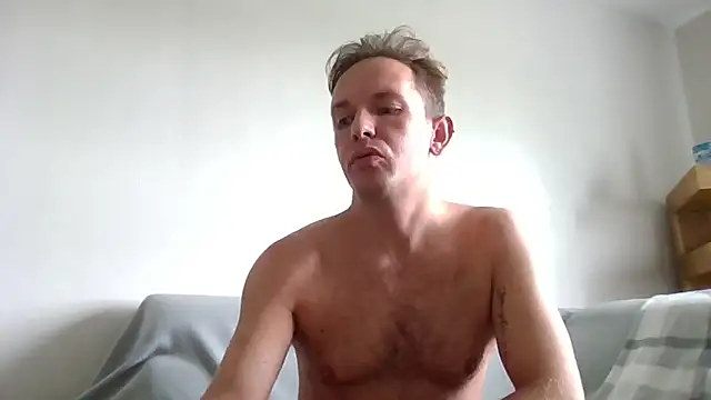 verscub6969 online show from June 6, 2026, 9:14 am