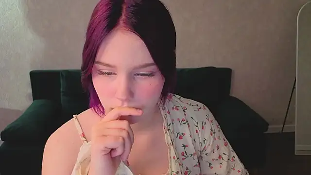 Julia Anis online show from April 4, 2026, 1:01 am