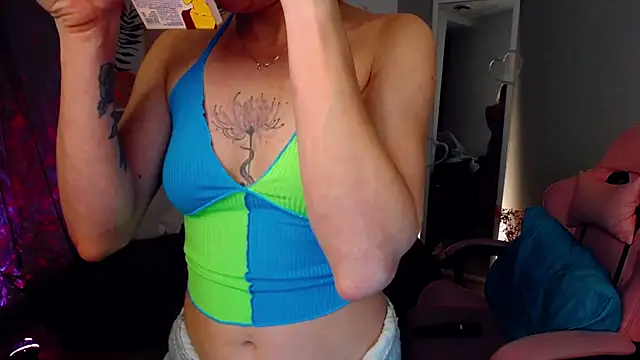 Snapshot of PollyRoseX chatting on March 14, 2026, 7:53 pm PollyRoseX online show from March 14, 2026, 7:53 pm