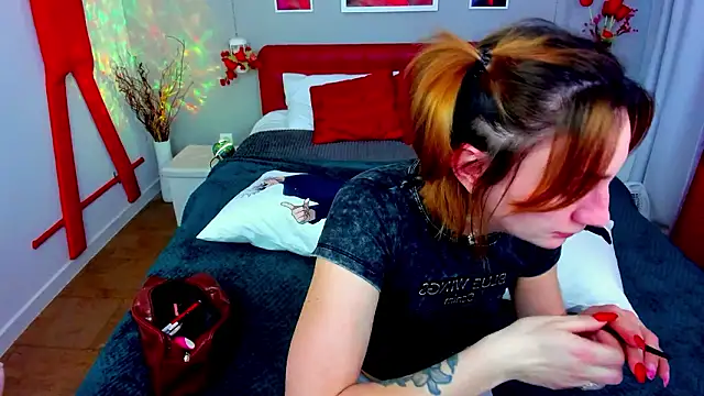 Snapshot of PollyRoseX chatting on March 18, 2026, 1:46 pm PollyRoseX online show from March 18, 2026, 1:46 pm