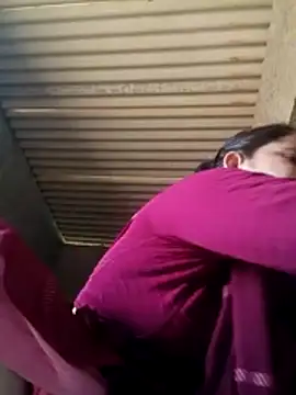 Lucky couple-1 online show from April 29, 2026, 4:27 am