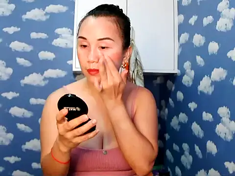 Kitty Bear02 online show from February 13, 2026, 1:38 am