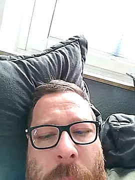Snapshot of Schaschi_90 chatting on April 23, 2026, 6:42 am Schaschi 90 online show from April 23, 2026, 6:42 am