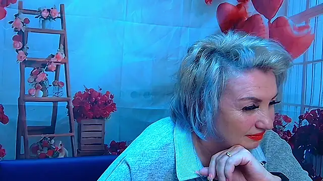 Snapshot of RenataDaster chatting on April 13, 2026, 5:17 pm RenataDaster online show from April 13, 2026, 5:17 pm