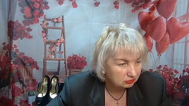 RenataDaster online show from May 11, 2026, 11:11 am