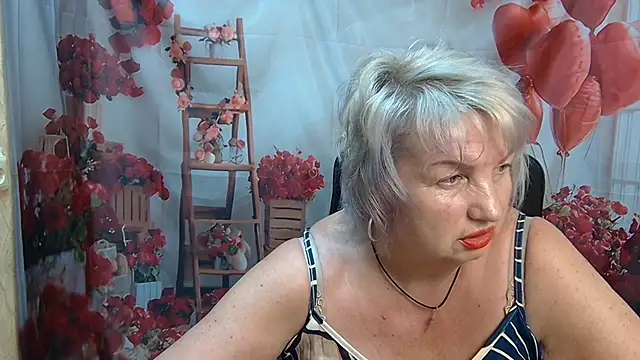 RenataDaster online show from May 22, 2026, 11:30 am