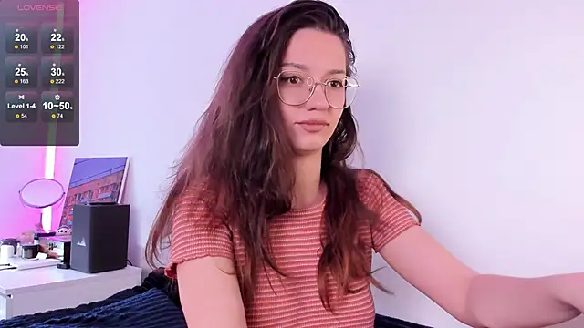 miabellee  online show from June 12, 2026, 6:44 am