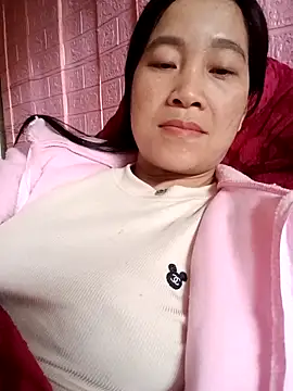 -Lysa- online show from February 3, 2026, 5:49 am