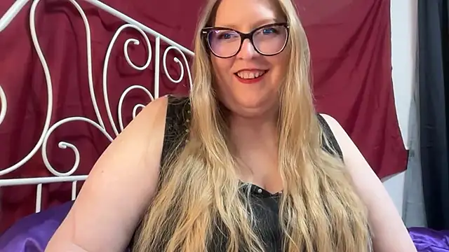Snapshot of MissCharlotteXx chatting on April 10, 2026, 1:51 pm MissCharlotteXx online show from April 10, 2026, 1:51 pm