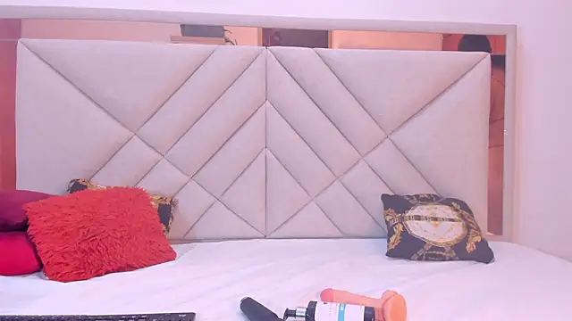 AmberQueen1 online show from February 21, 2026, 12:07 pm