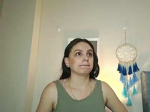 Snapshot of NatalyGuzman26 chatting on April 16, 2026, 11:22 am NatalyGuzman26 online show from April 16, 2026, 11:22 am