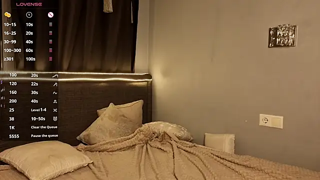 Snapshot of CarmenScott chatting on April 9, 2026, 7:53 pm CarmenScott online show from April 9, 2026, 7:53 pm