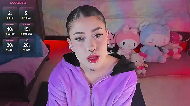 Snapshot of Tamara_uwu chatting on February 15, 2026, 10:09 pm Tamara uwu online show from February 15, 2026, 10:09 pm