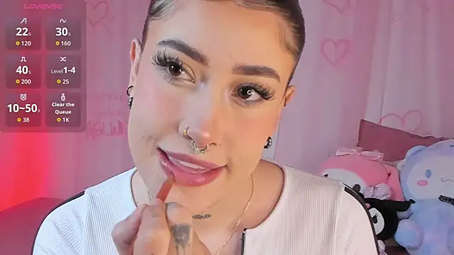 Snapshot of Tamara_uwu chatting on February 8, 2026, 9:56 pm Tamara uwu online show from February 8, 2026, 9:56 pm