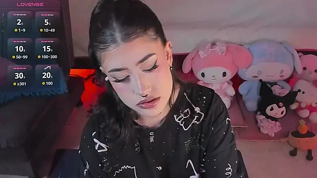 Snapshot of Tamara_uwu chatting on March 3, 2026, 10:28 pm Tamara uwu online show from March 3, 2026, 10:28 pm