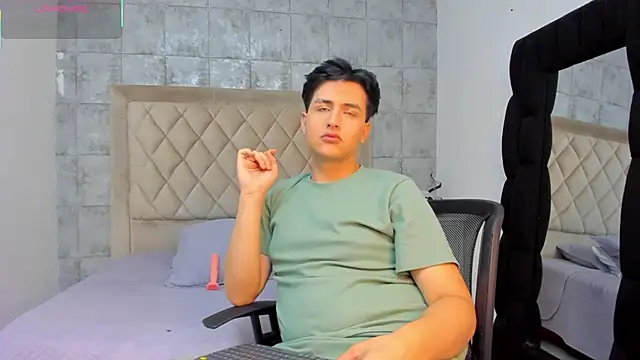 Snapshot of noahWolff_ chatting on February 6, 2026, 4:52 am noahWolff online show from February 6, 2026, 4:52 am