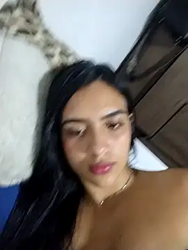 cynliu online show from April 28, 2026, 6:18 am