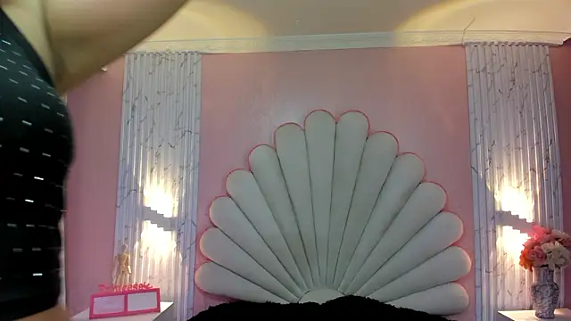 Snapshot of Kateemos chatting on March 19, 2026, 2:17 pm Kateemos online show from March 19, 2026, 2:17 pm