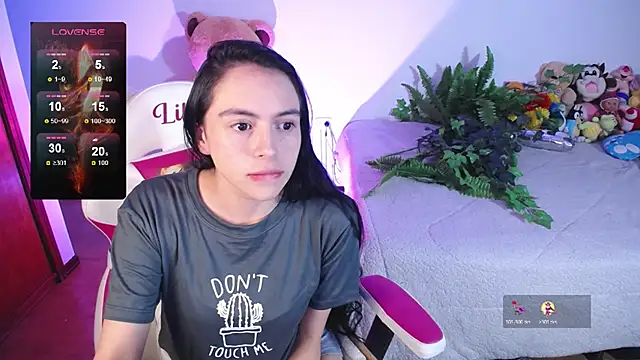 lika little0 online show from February 7, 2026, 1:02 am