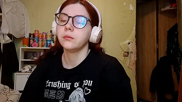 VannessaDillenbeck online show from February 20, 2026, 6:59 am