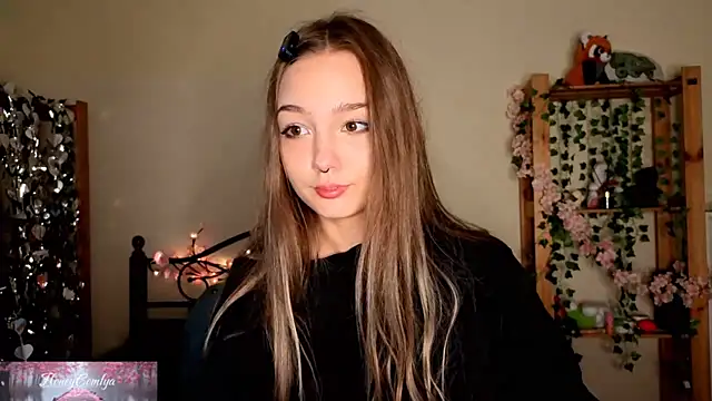 HoneyComfy online show from May 14, 2026, 1:41 pm