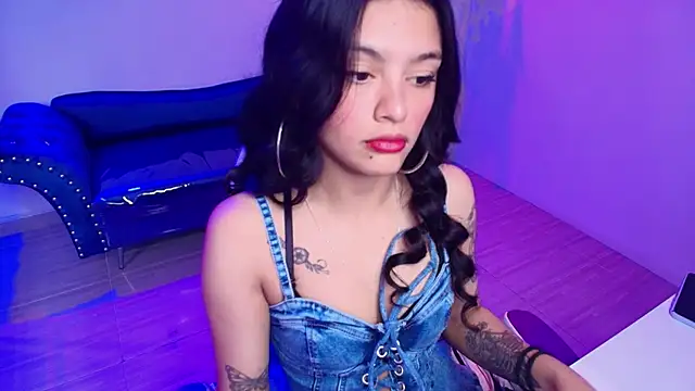 Maddie T18 online show from April 8, 2026, 11:33 am