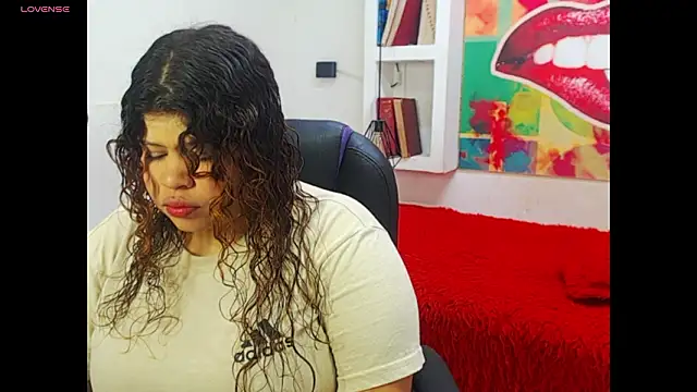 Cloe r online show from February 11, 2026, 8:31 pm