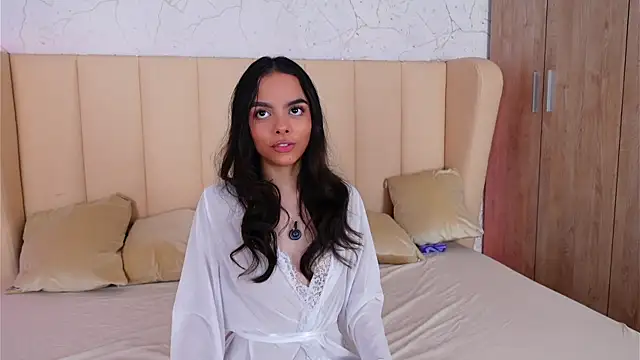 BambiRoses online show from March 29, 2026, 5:42 am