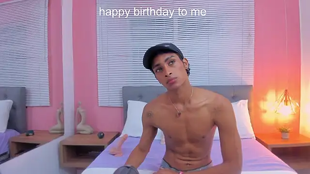 Snapshot of drako18_ chatting on February 21, 2026, 2:13 am drako18 online show from February 21, 2026, 2:13 am